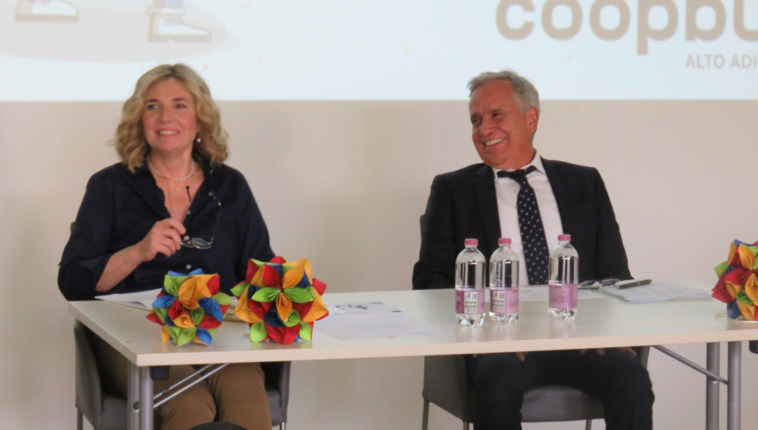 Coopbund Alto Adige Südtirol “auf dem richtigen Weg”: Das Unternehmen der Gegenwart ist genossenschaftlich!