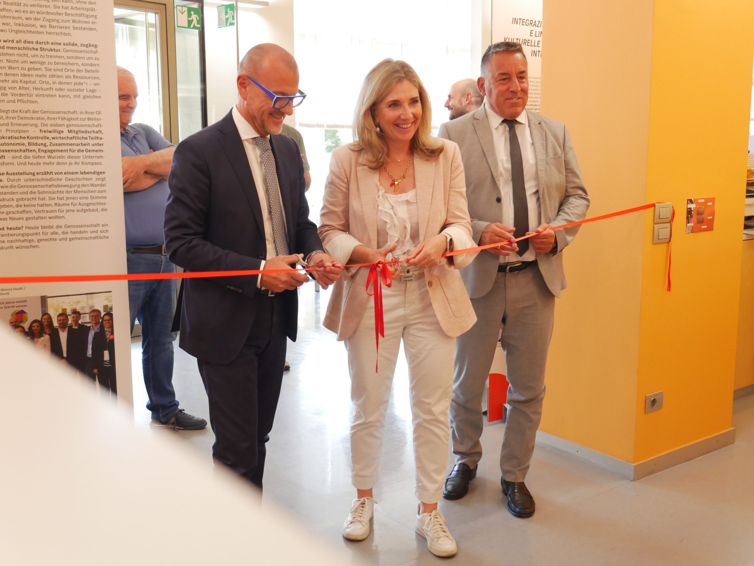 Ausstellung zum 50-jährigen Bestehen von Coopbund eröffnet